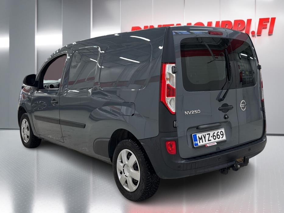 NISSAN NV250 2021