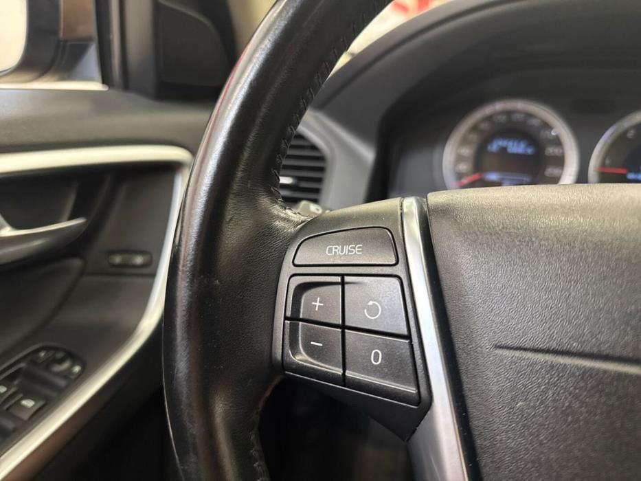 VOLVO XC60 2010
