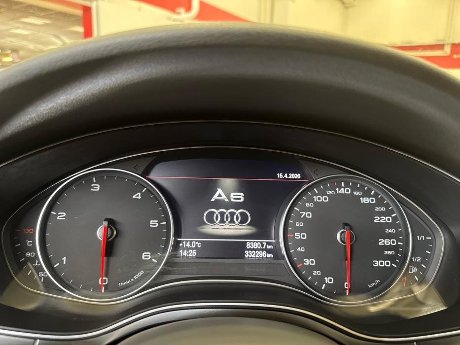 AUDI A6 2012