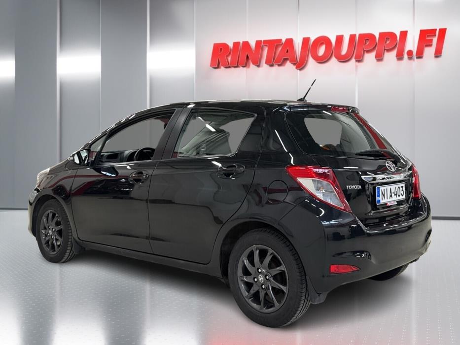 TOYOTA Yaris 2012