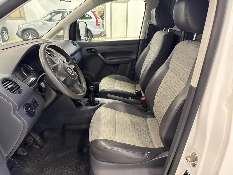VOLKSWAGEN Caddy 2011