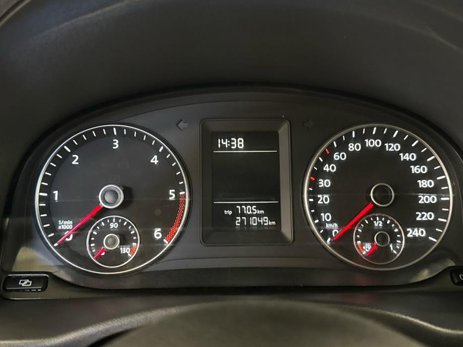 VOLKSWAGEN Caddy 2011