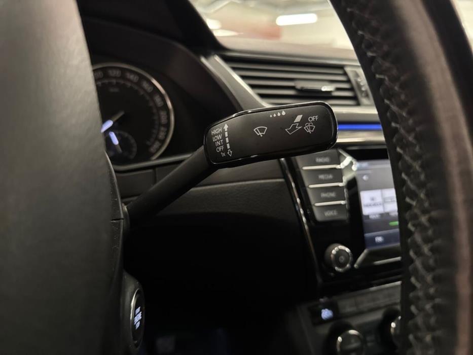 SKODA Superb 2016