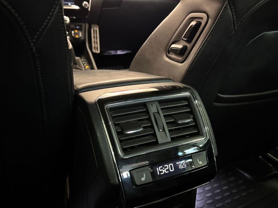 SKODA Superb 2016