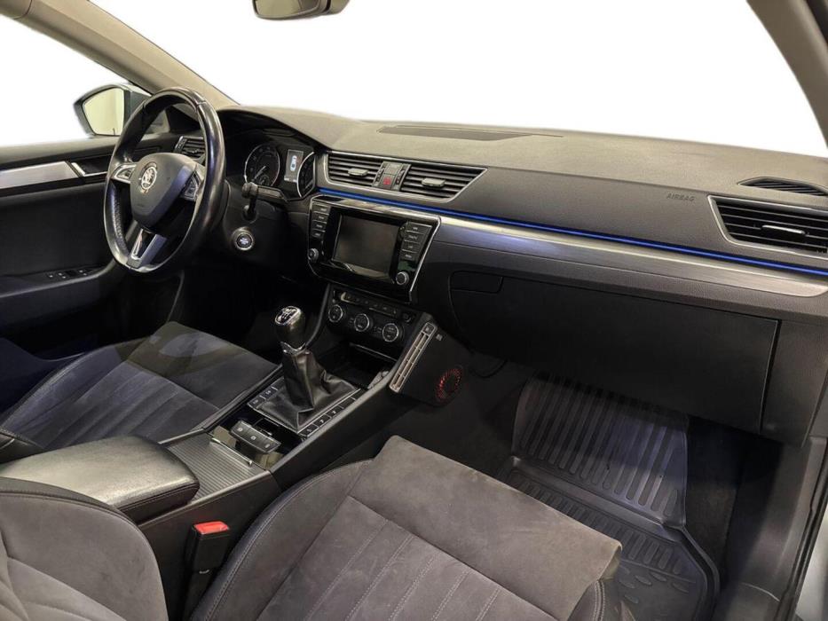 SKODA Superb 2016