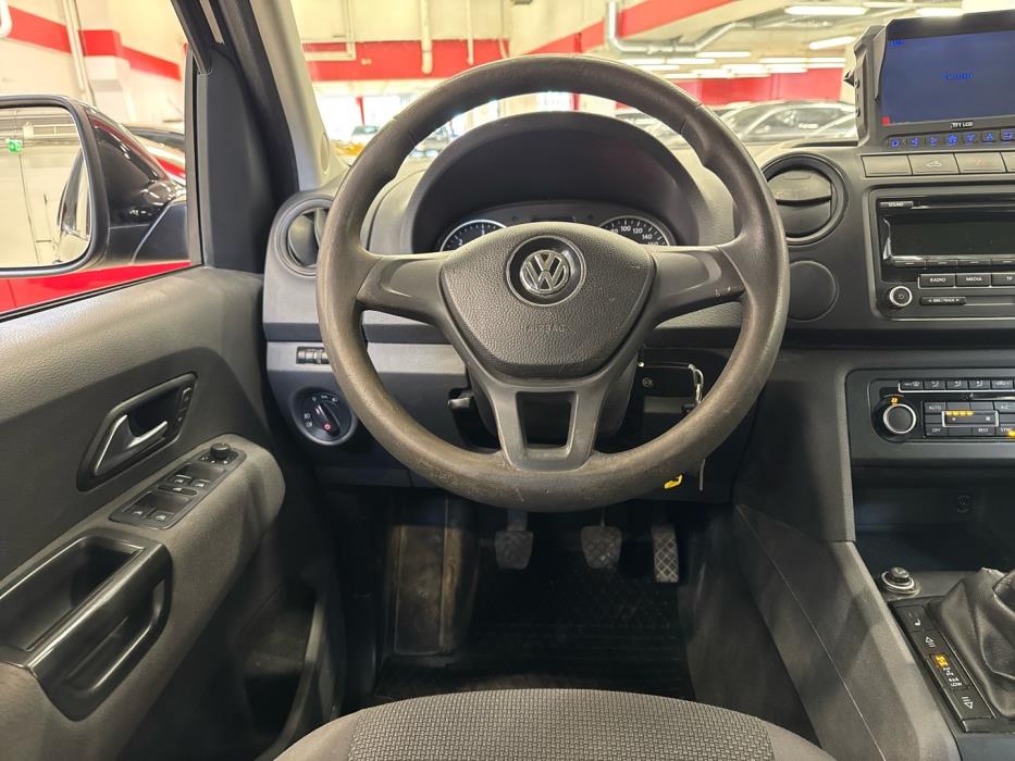 VOLKSWAGEN Amarok 2016