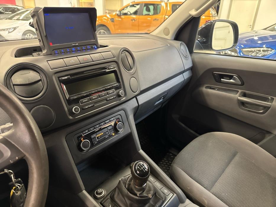 VOLKSWAGEN Amarok 2016