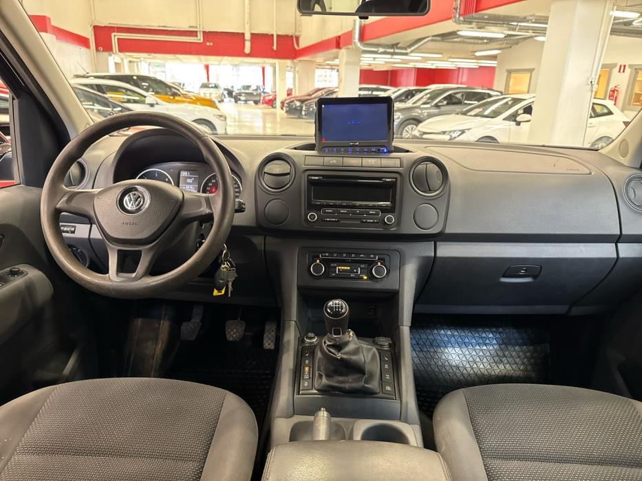 VOLKSWAGEN Amarok 2016