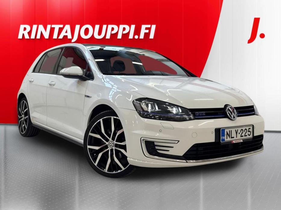 VOLKSWAGEN Golf 2015