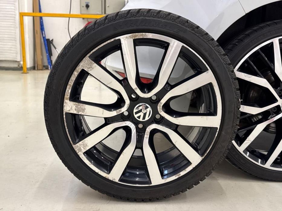 VOLKSWAGEN Golf 2015