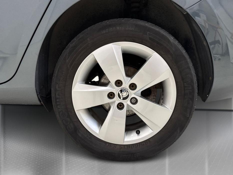 SKODA Fabia 2015