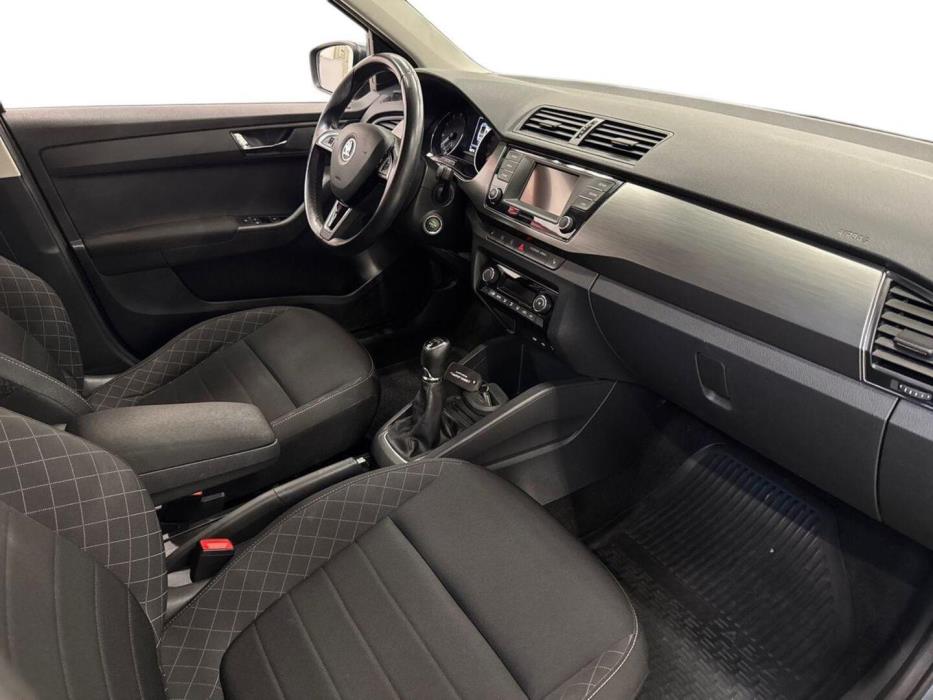 SKODA Fabia 2015