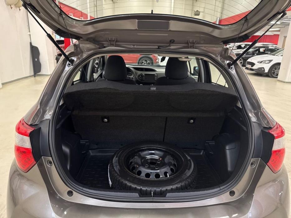 TOYOTA Yaris 2019