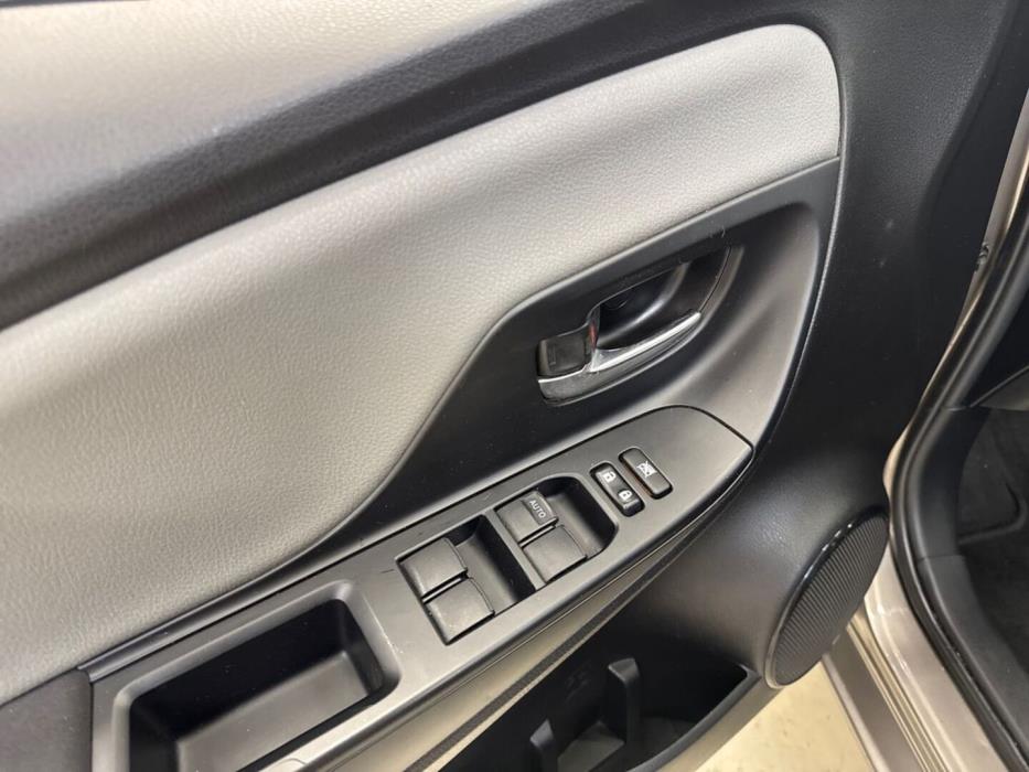 TOYOTA Yaris 2019