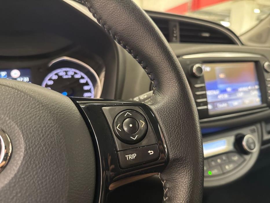 TOYOTA Yaris 2019