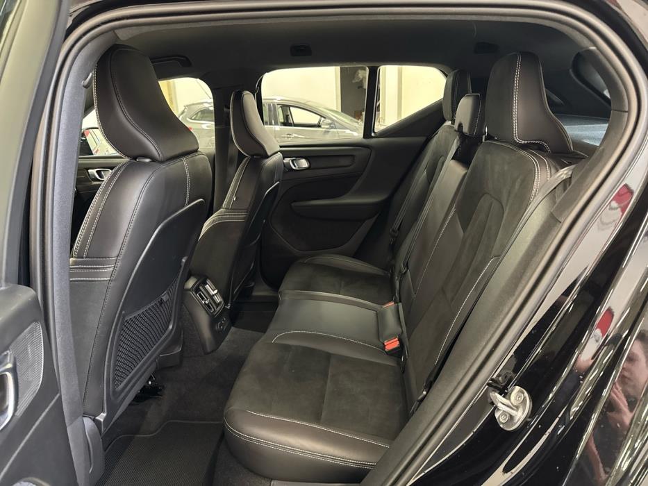 VOLVO XC40 2022
