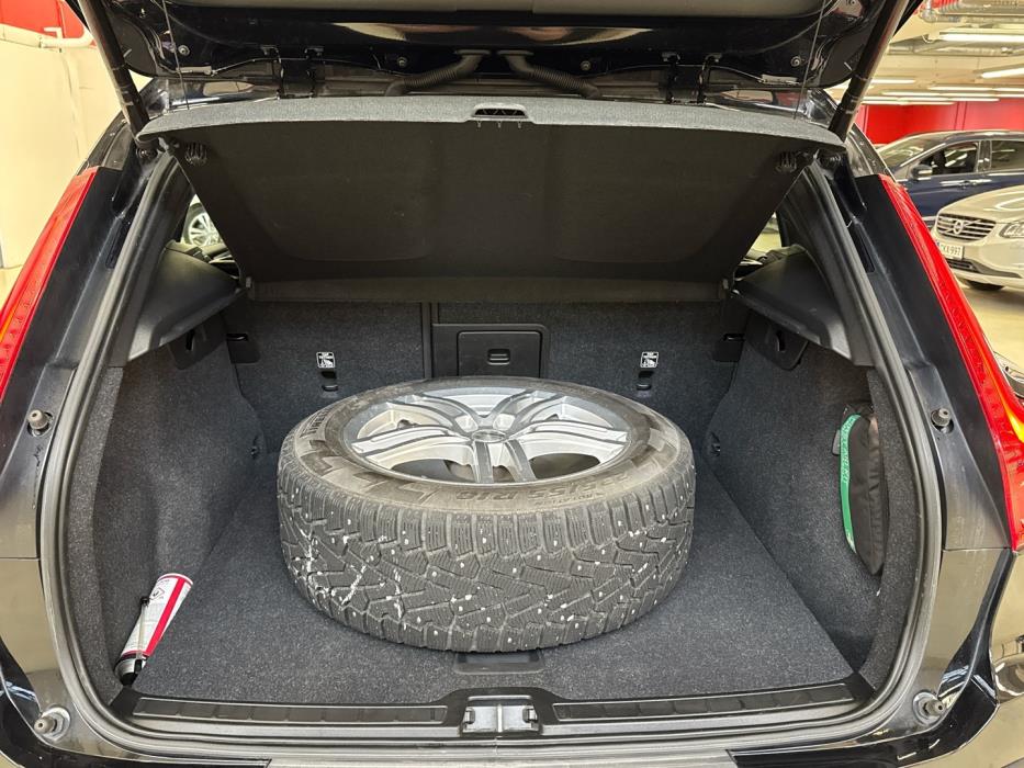 VOLVO XC40 2022