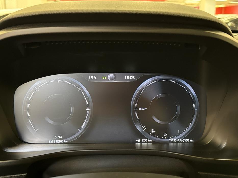 VOLVO XC40 2022
