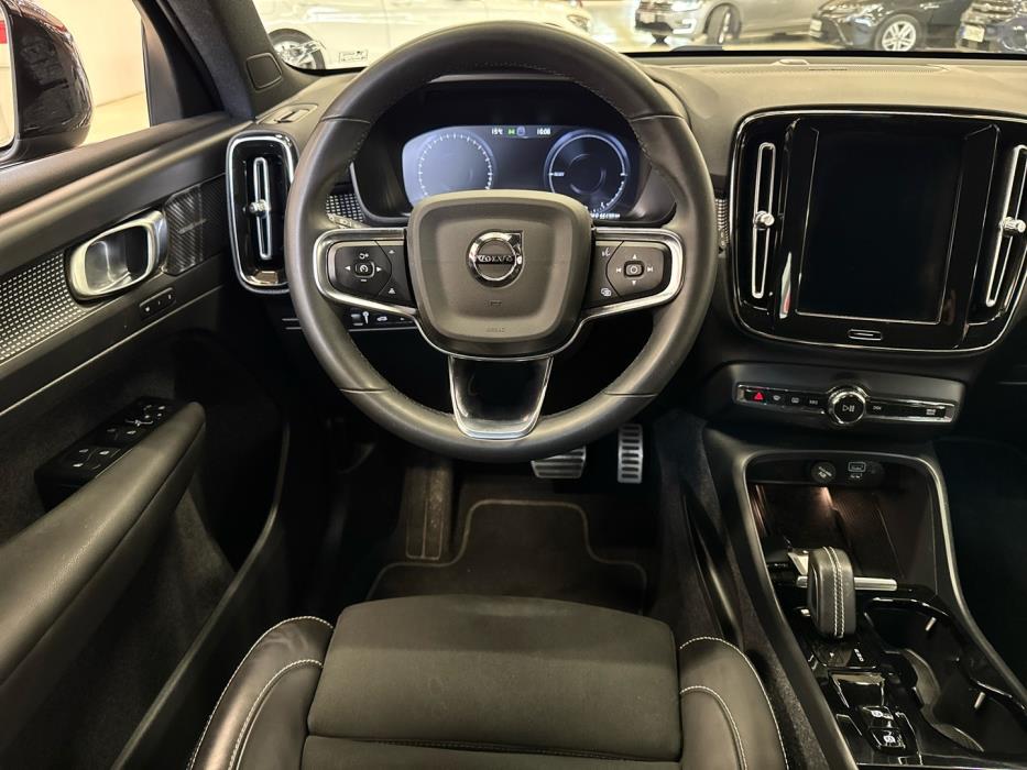VOLVO XC40 2022