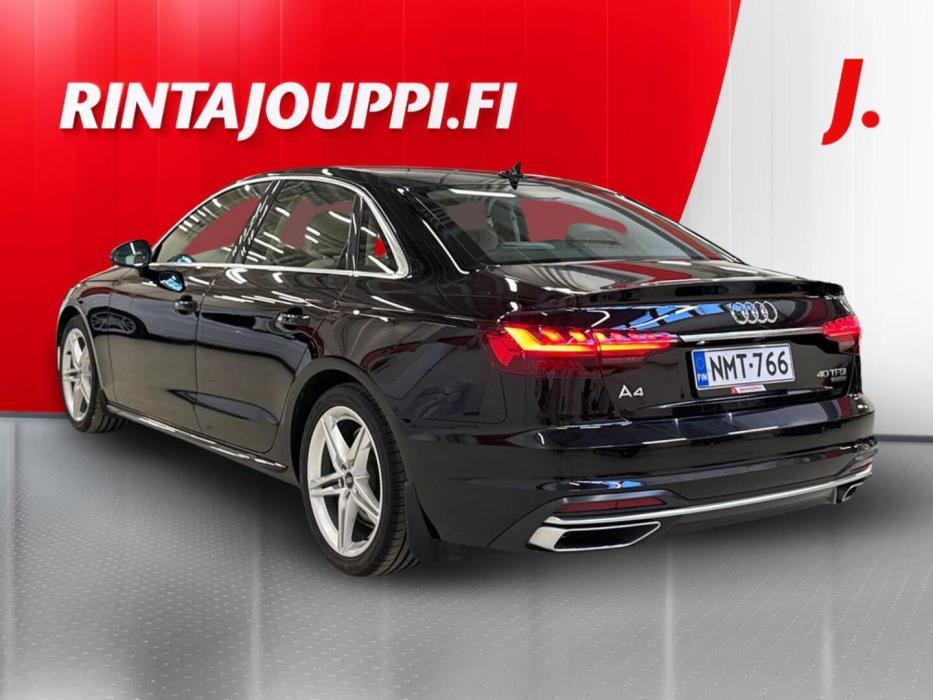 AUDI A4 2023