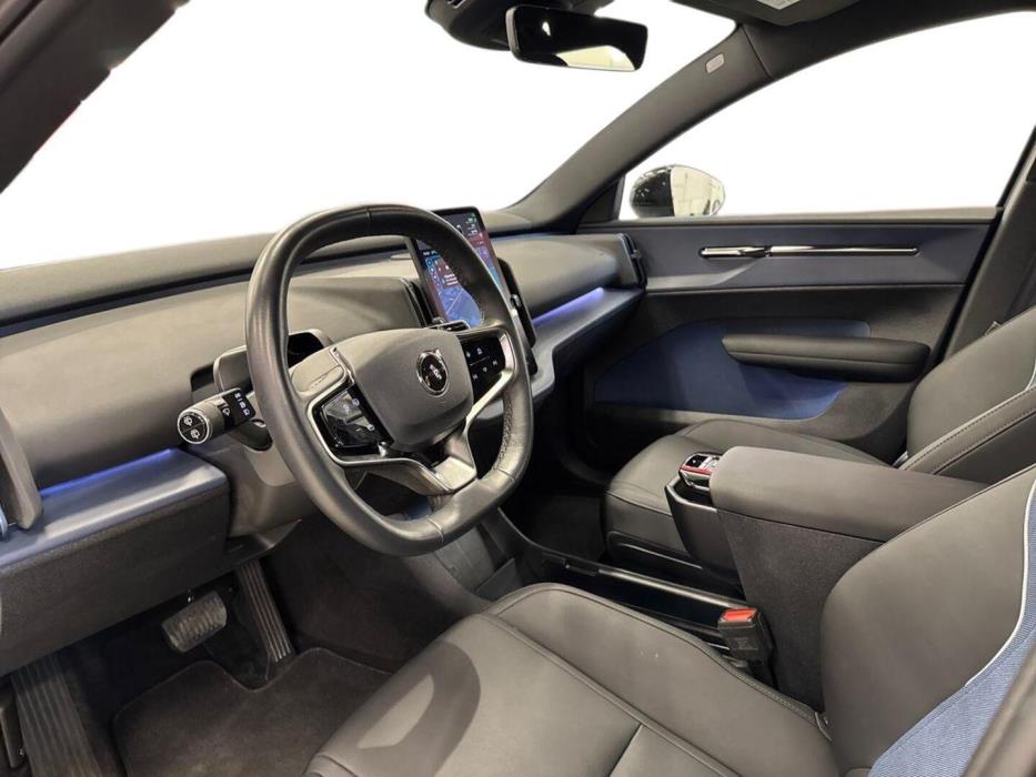 VOLVO EX30 2024