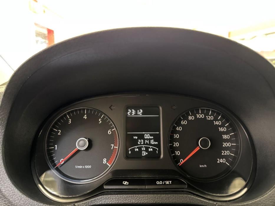VOLKSWAGEN Polo 2010