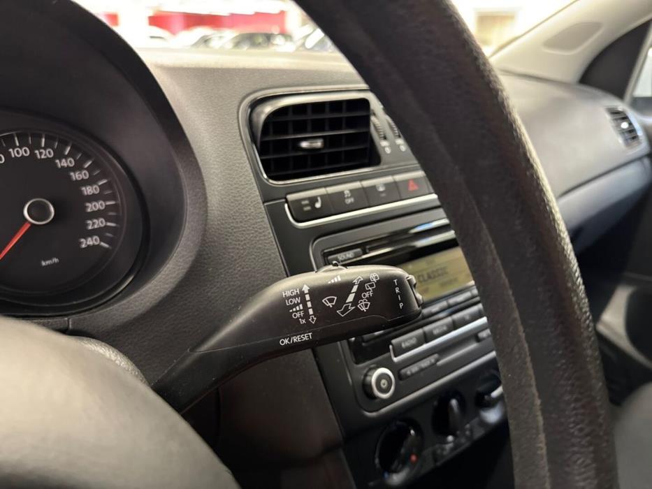 VOLKSWAGEN Polo 2010