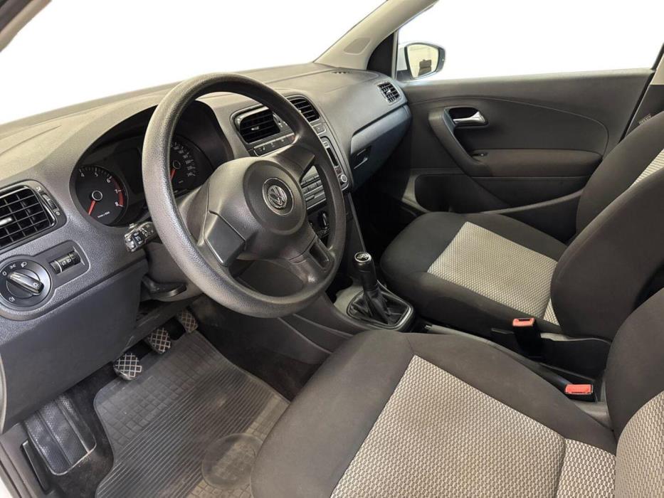 VOLKSWAGEN Polo 2010