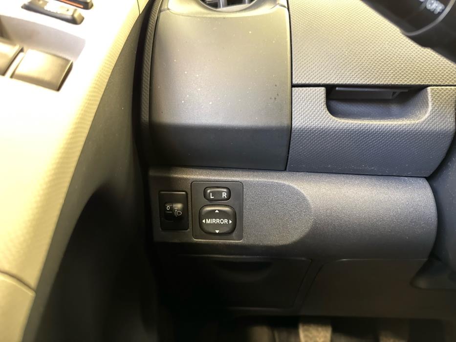 TOYOTA Yaris 2006