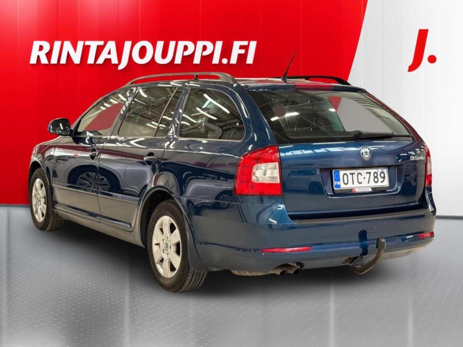 SKODA Octavia 2012