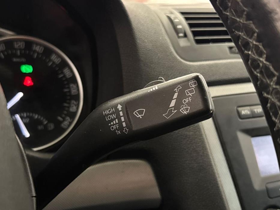 SKODA Octavia 2012