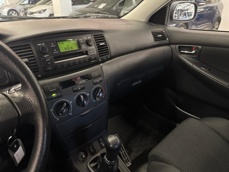 TOYOTA Corolla 2004