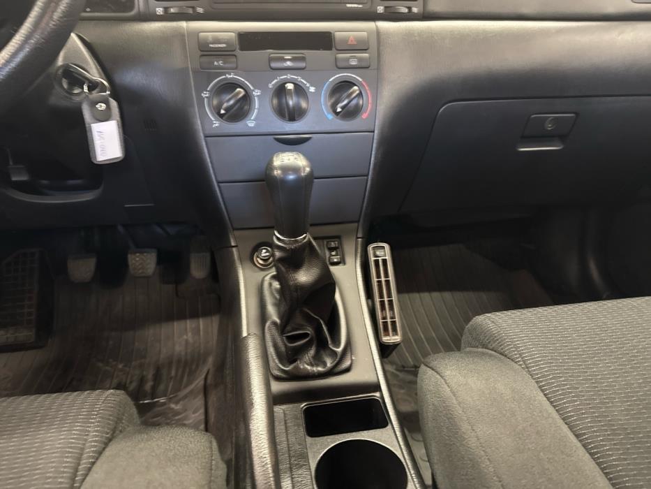 TOYOTA Corolla 2004
