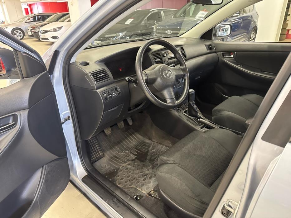 TOYOTA Corolla 2004