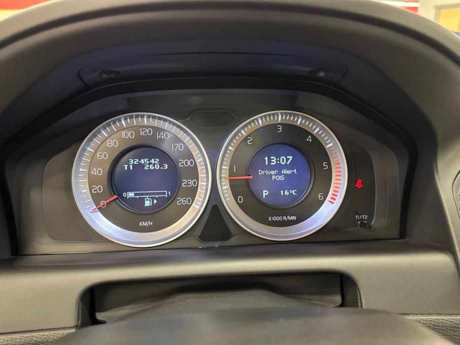 VOLVO XC60 2011