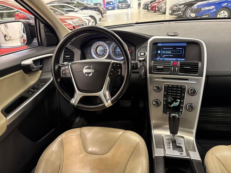 VOLVO XC60 2011