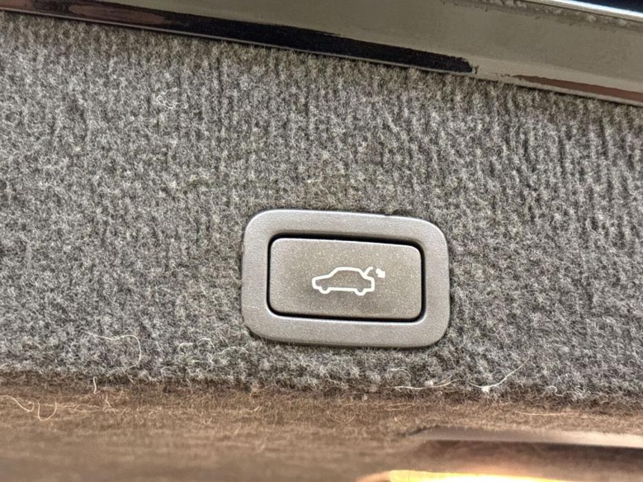 VOLVO XC60 2011