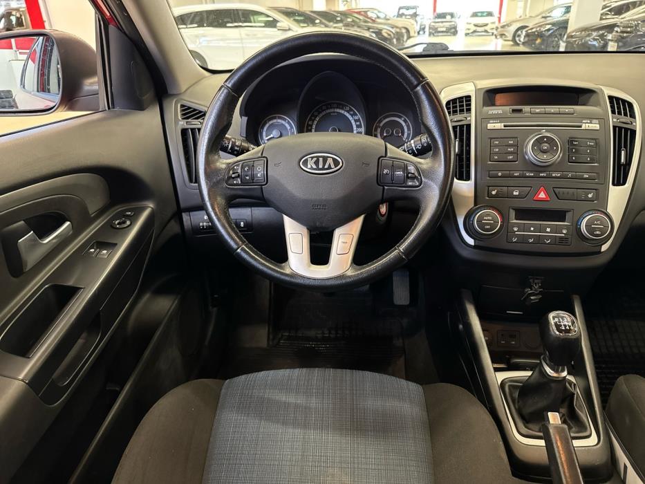 KIA cee'd 2011