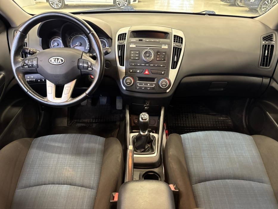 KIA cee'd 2011