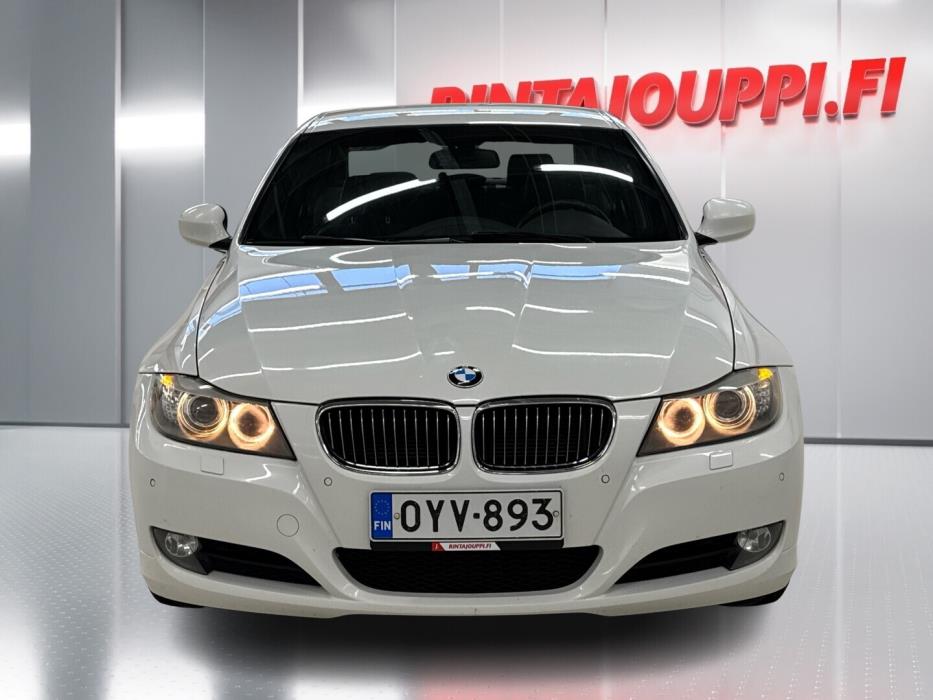 BMW 318 2011