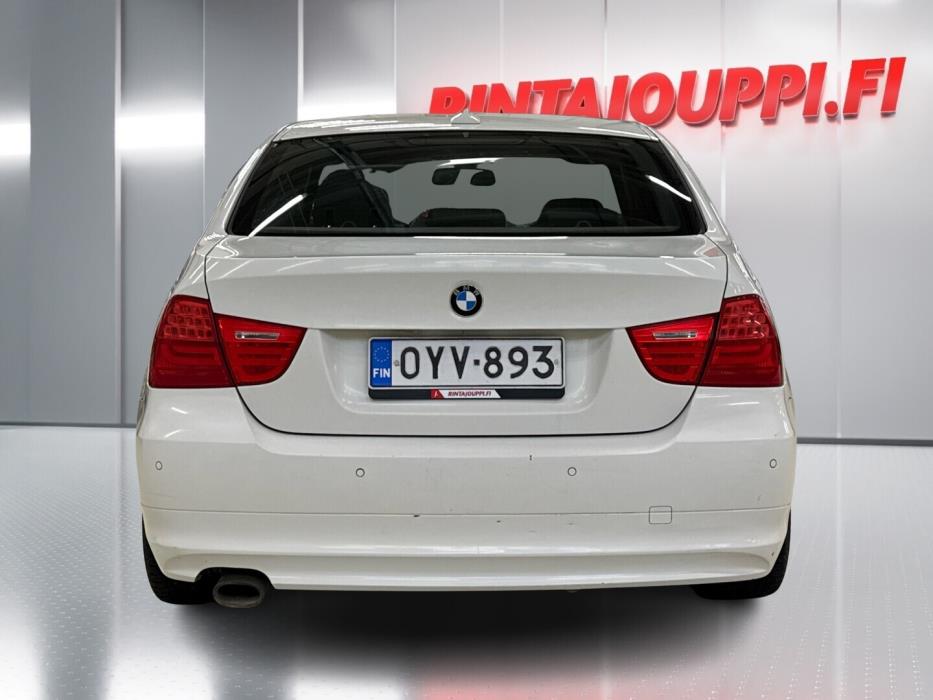 BMW 318 2011