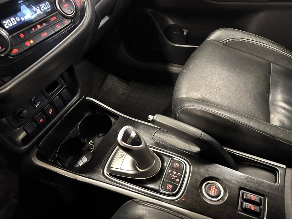 MITSUBISHI Outlander 2016