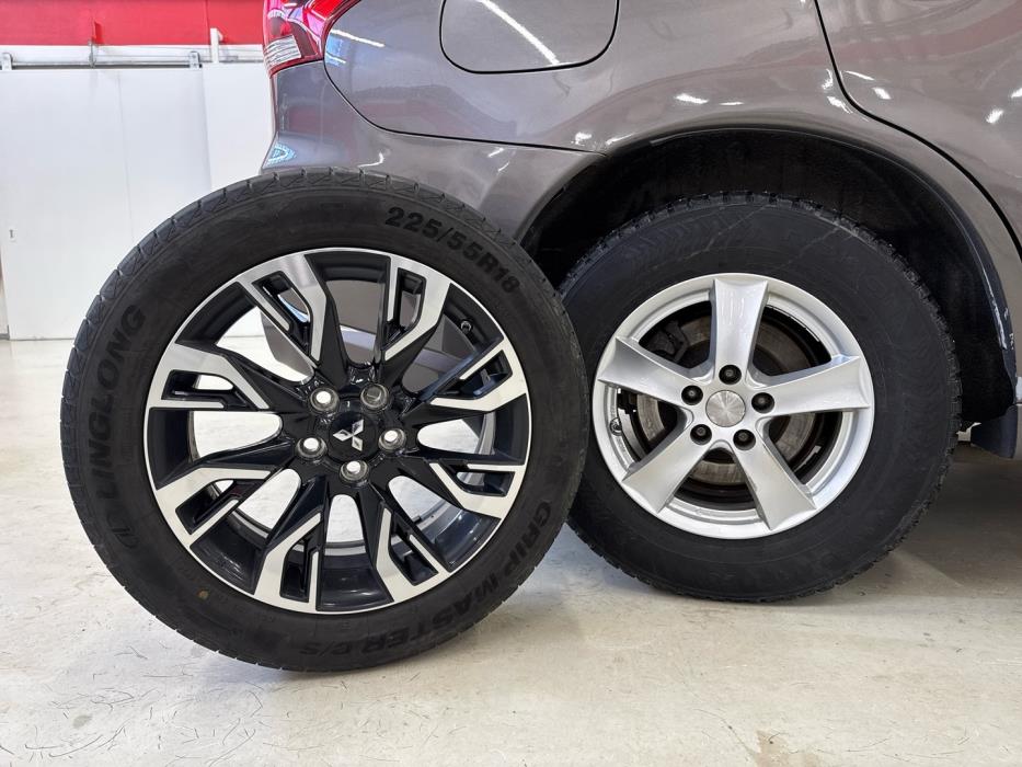 MITSUBISHI Outlander 2016