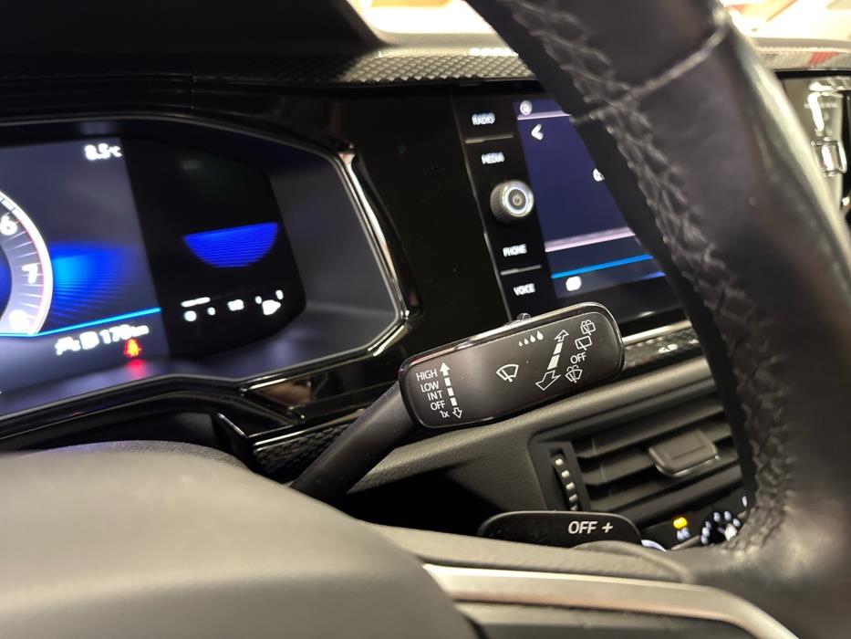 VOLKSWAGEN Polo 2022