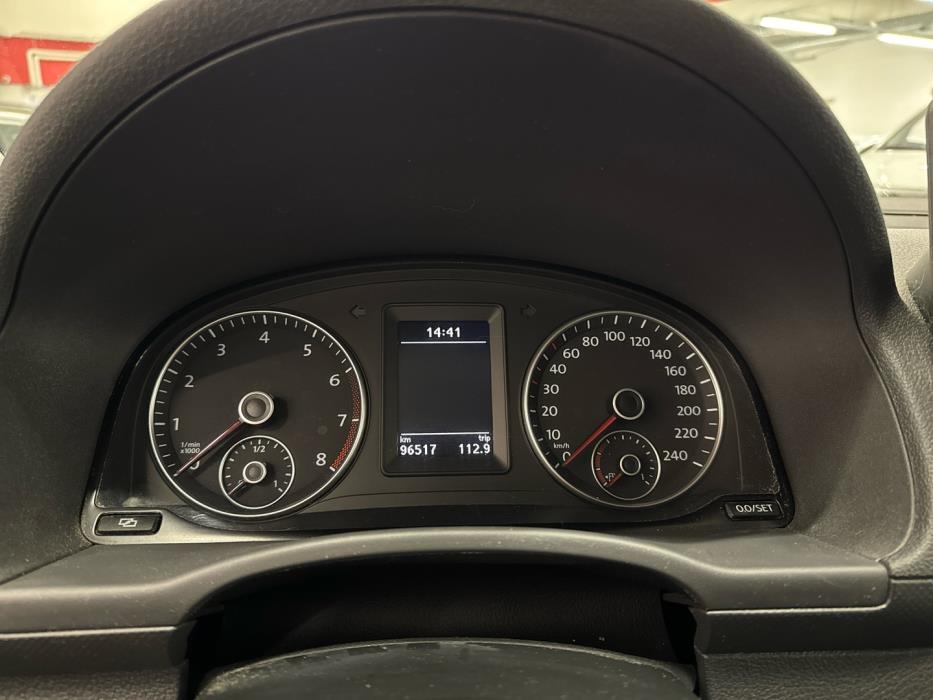 VOLKSWAGEN Caddy 2011