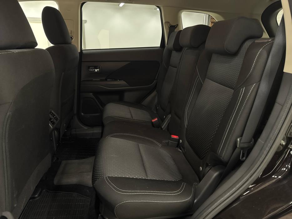 MITSUBISHI Outlander PHEV 2019