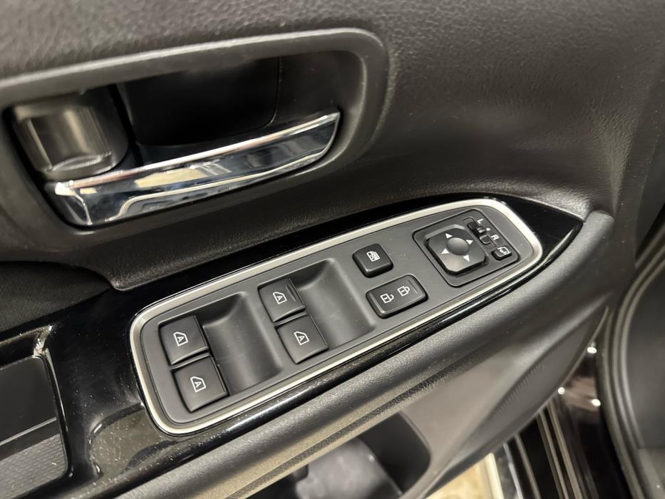 MITSUBISHI Outlander PHEV 2019