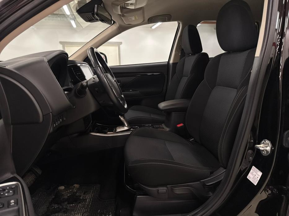 MITSUBISHI Outlander PHEV 2019