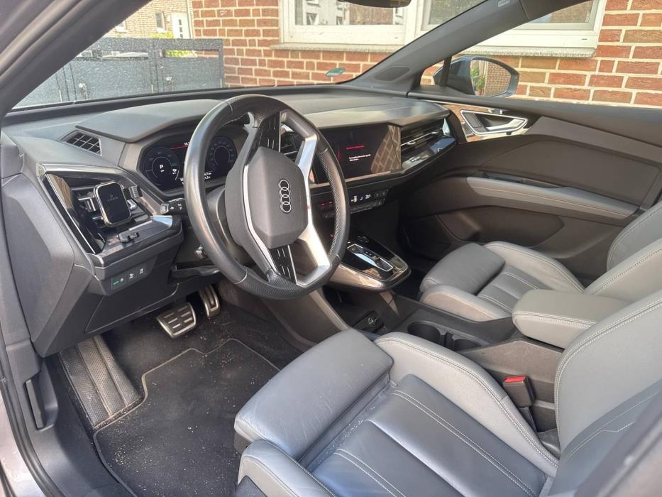 AUDI Q4 e-tron 2022