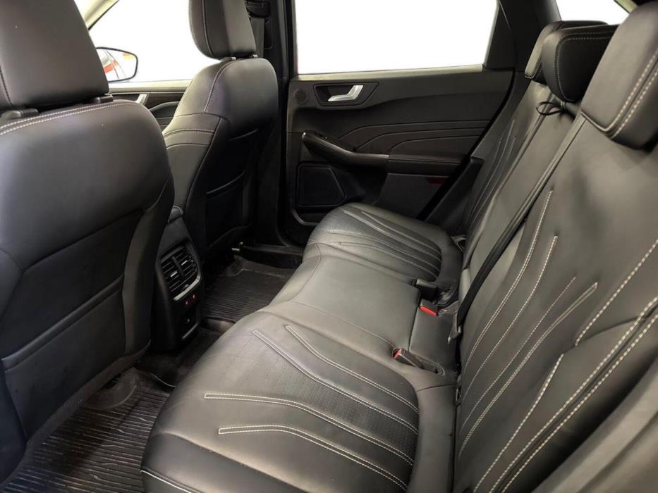 FORD Kuga 2023